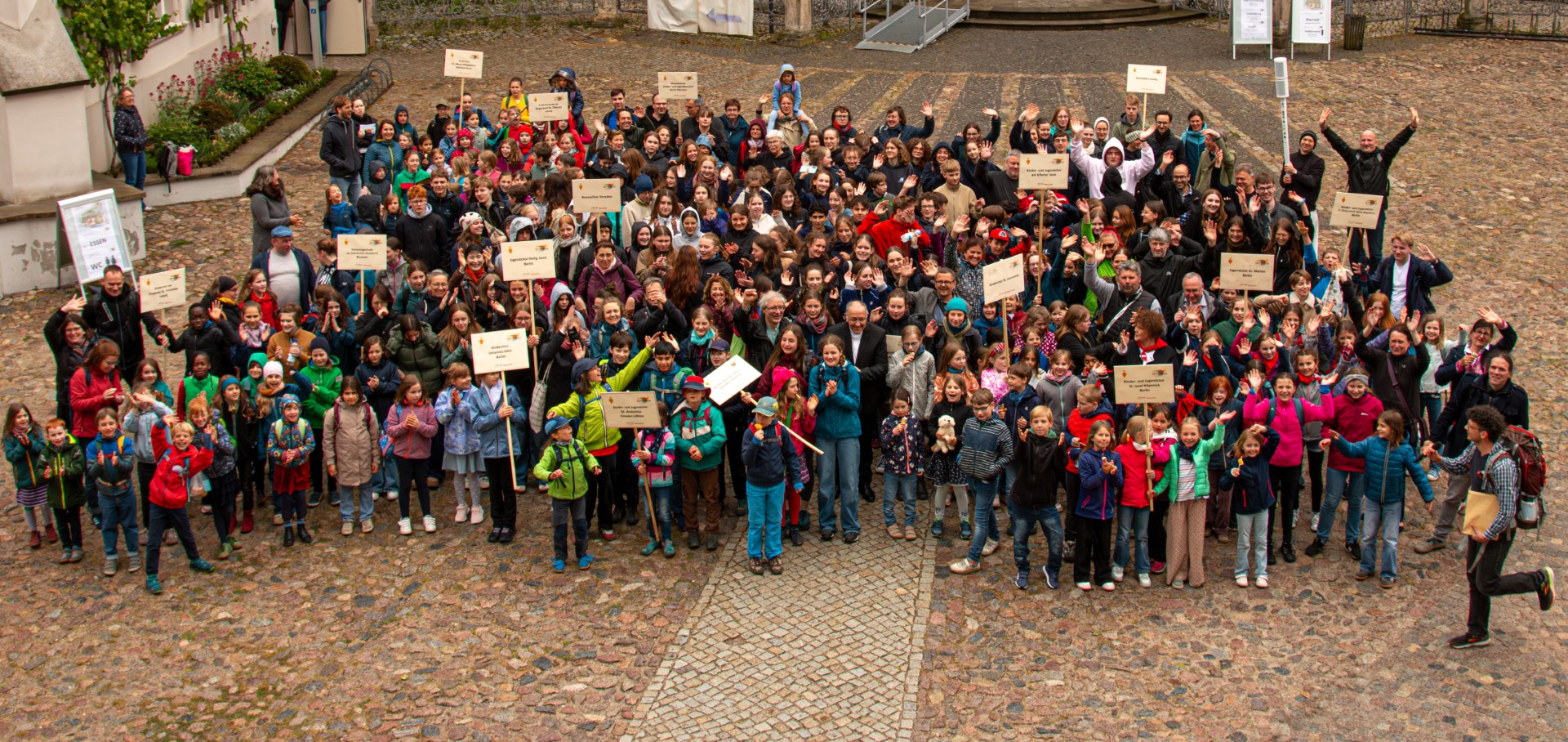 thumbnail_Bild 1 - Neuzelle 2025.jpg